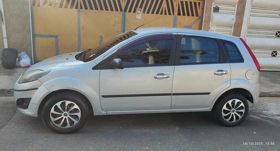 FORD FIESTA 1.0 ROCAM 8V FLEX 4P MANUAL FORD FIESTA 1.0 ROCAM 8V FLEX 4P MANUAL